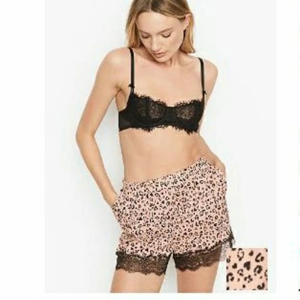 🆕️🆚️Cotton Lace Hem Short Sz XL